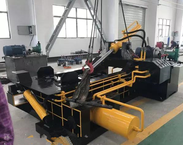 250噸雙主缸廢鋼打包機(jī)，廢鐵打包機(jī)